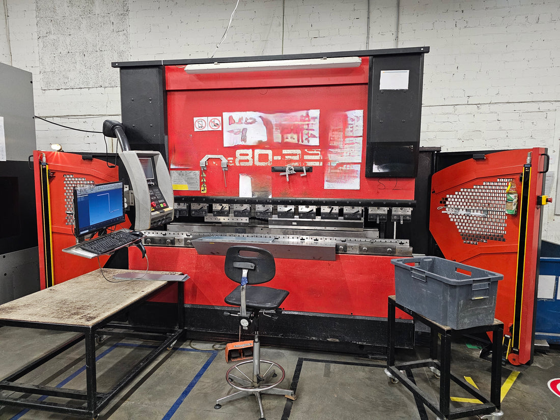 Amada HFE 80-25, vintage 2000, Press Prake machine – Electrotech