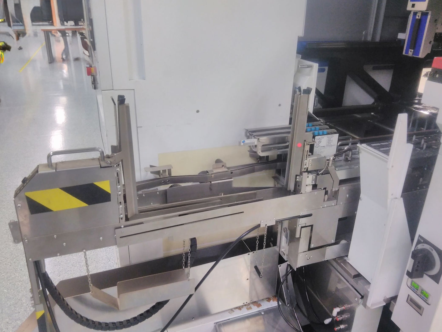 FUJI S-FAB50, vintage 2015, THT insertion machine