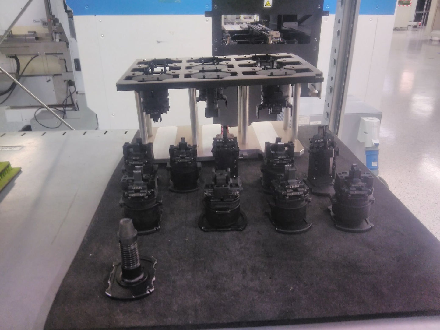 FUJI S-FAB50, vintage 2015, THT insertion machine