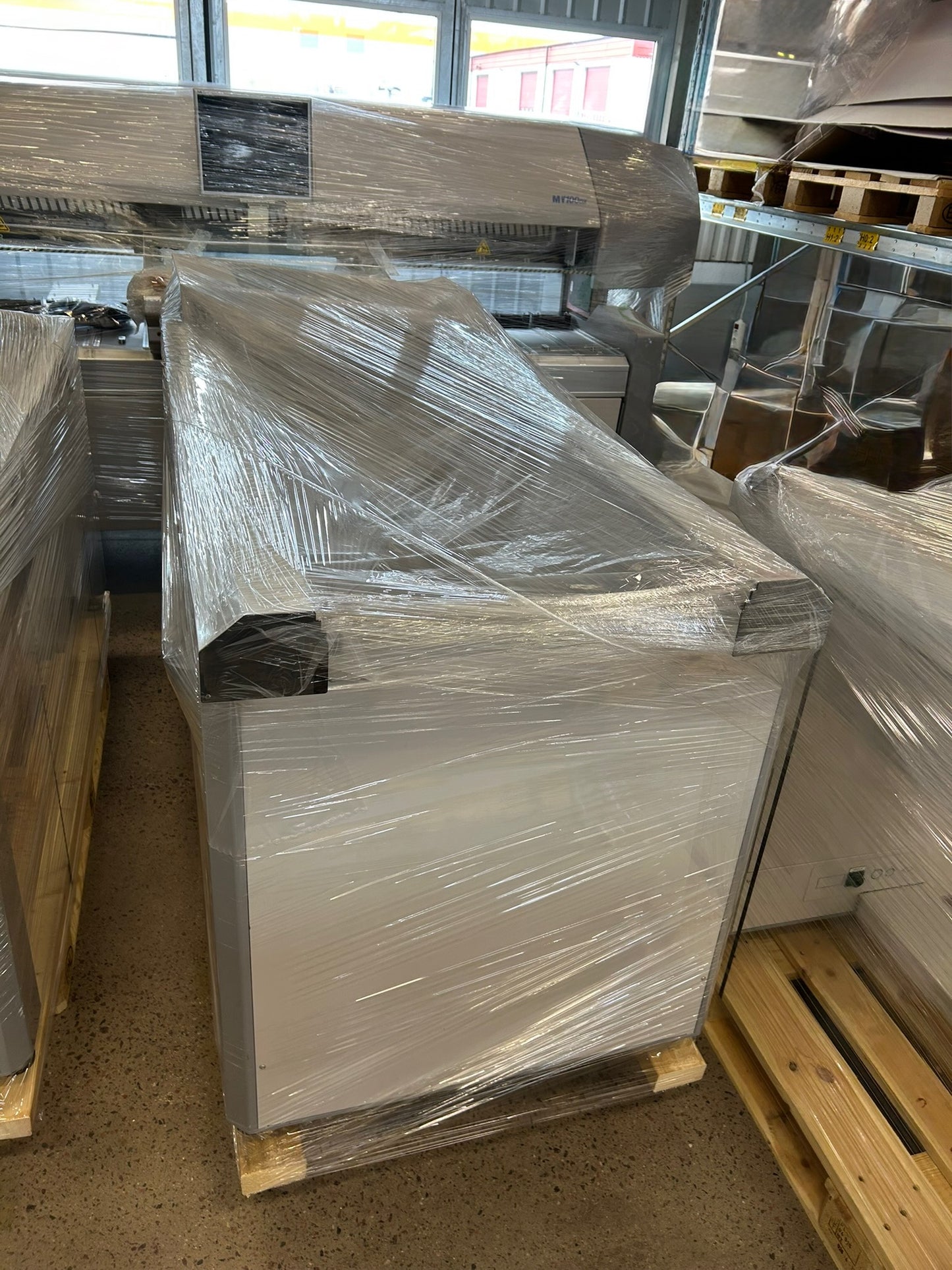 MYDATA MY100 DX14, vintage 2011, transport conveyors, feeders and magazines SOLD